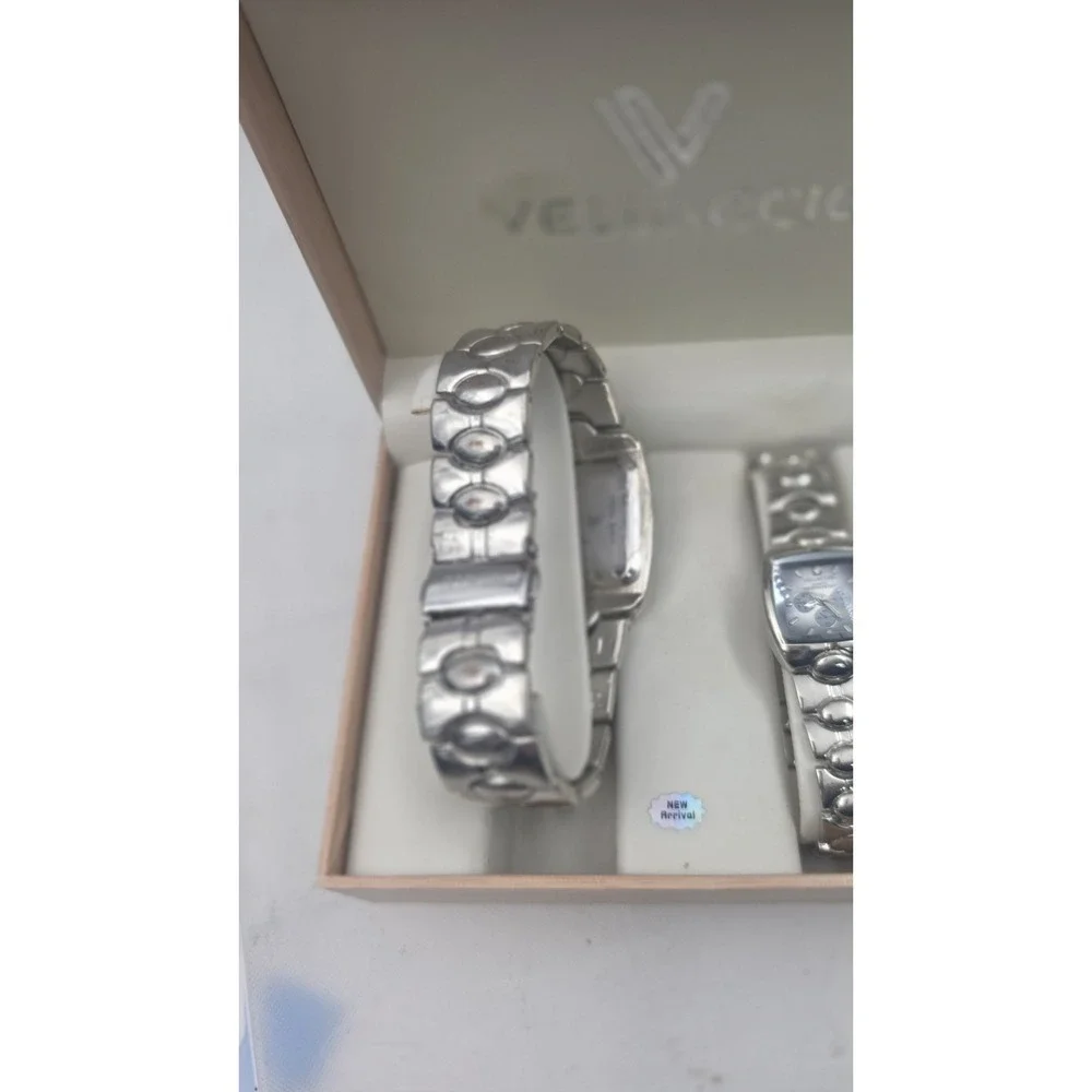 Vellaccio His & Hers Watch Set Silver Color Bands Blue Face in Original Case